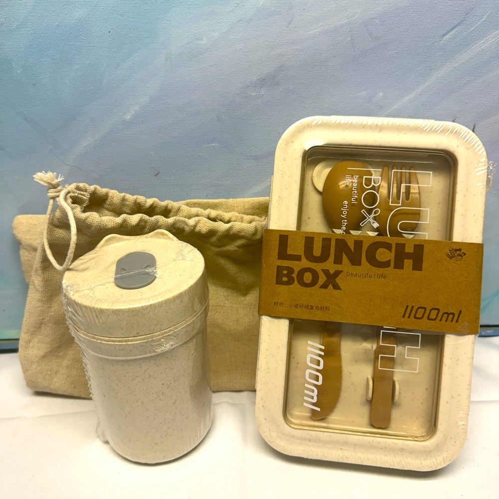 Bento box with cup